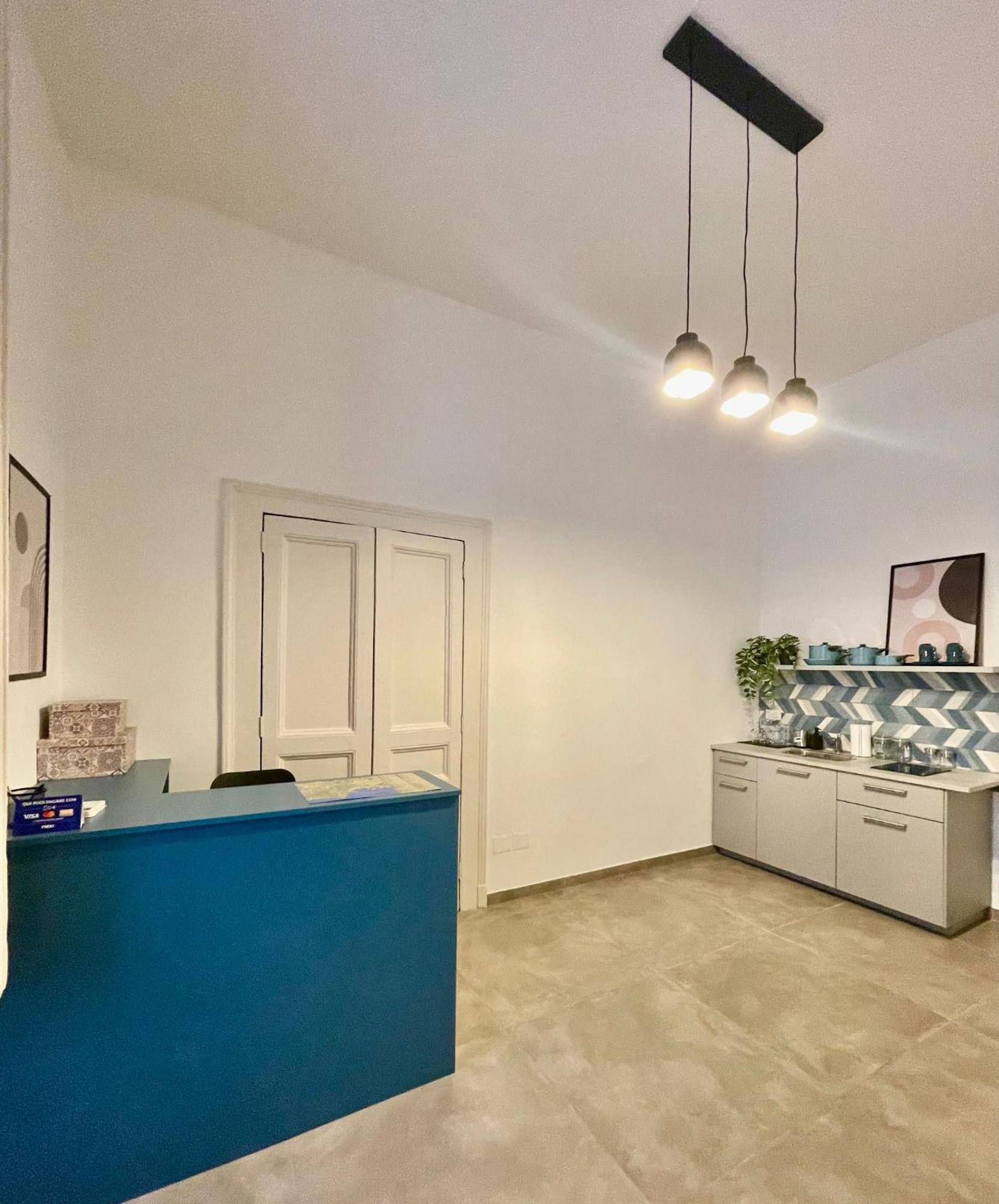 Bausan Avenue Naples
